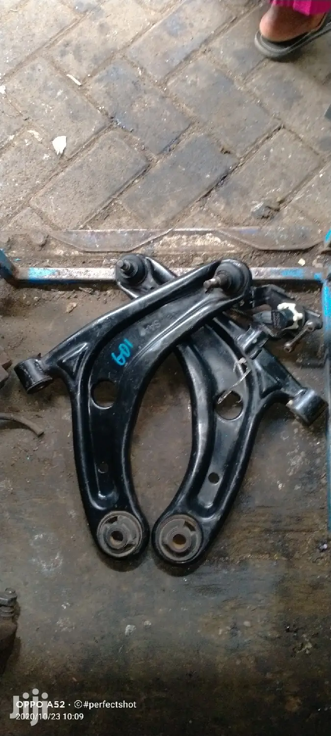 Control Arm Honda Fit