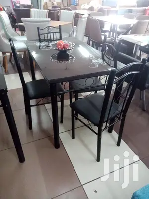 4 Seater Dining Table Set