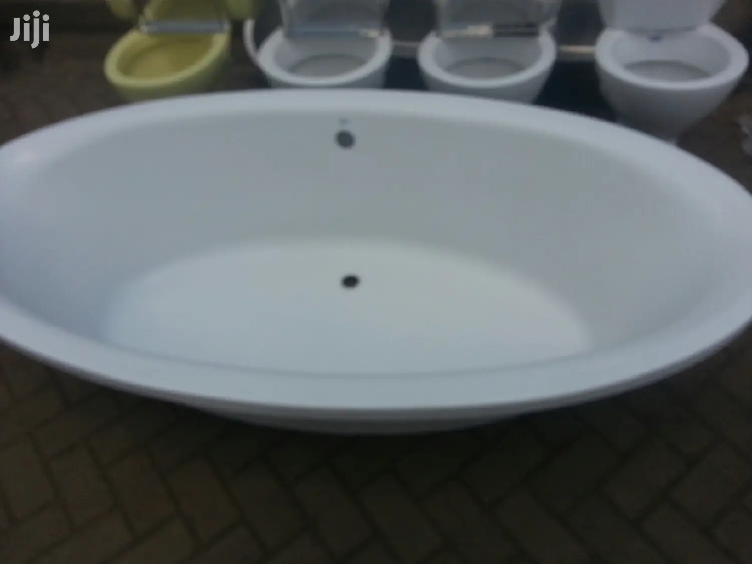 Oval Bathtub Very Unique