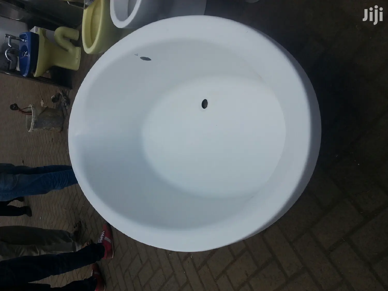 Oval Bathtub Very Unique