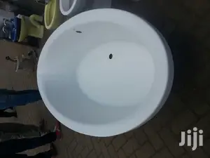 Oval Bathtub Very Unique