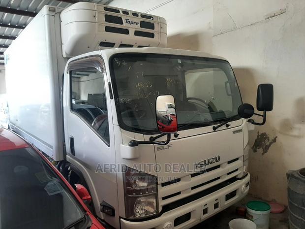 Isuzu ELF Truck 2017