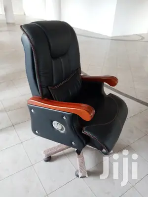 Executive Office Seat