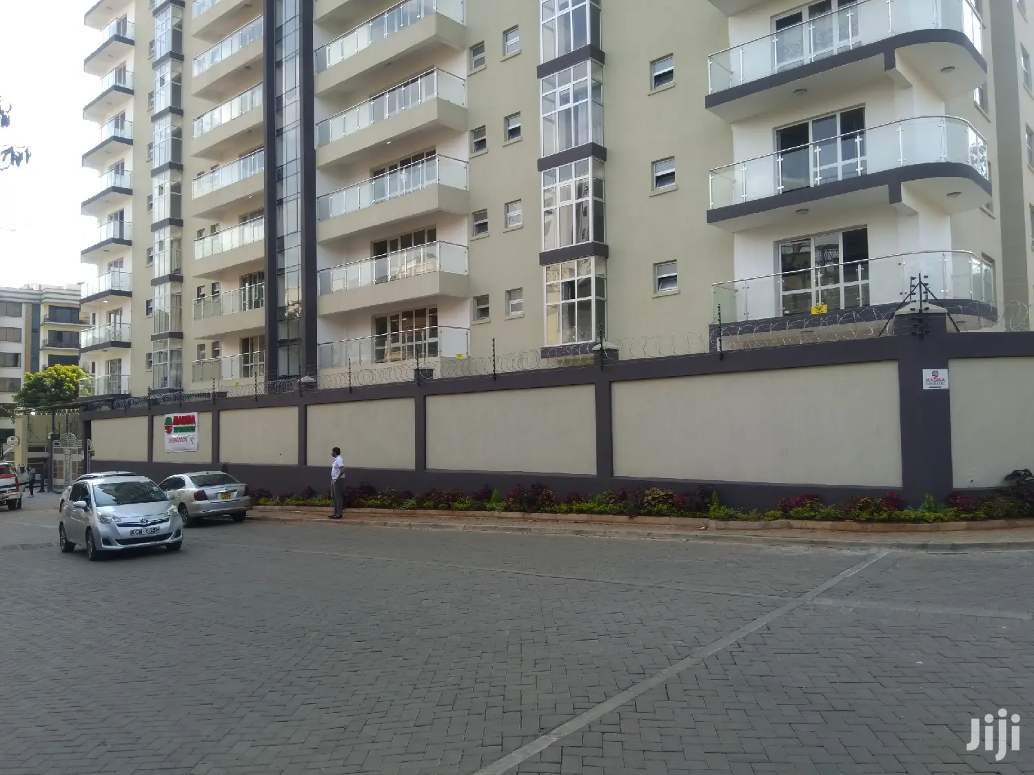 6bedroomed Town House To Let