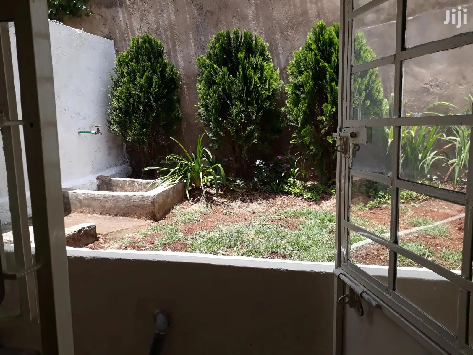 Hurlingham One Bedroom Guest Wing For Rent