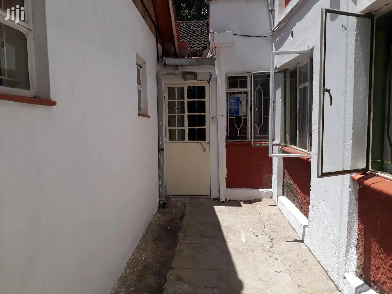 Hurlingham One Bedroom Guest Wing For Rent