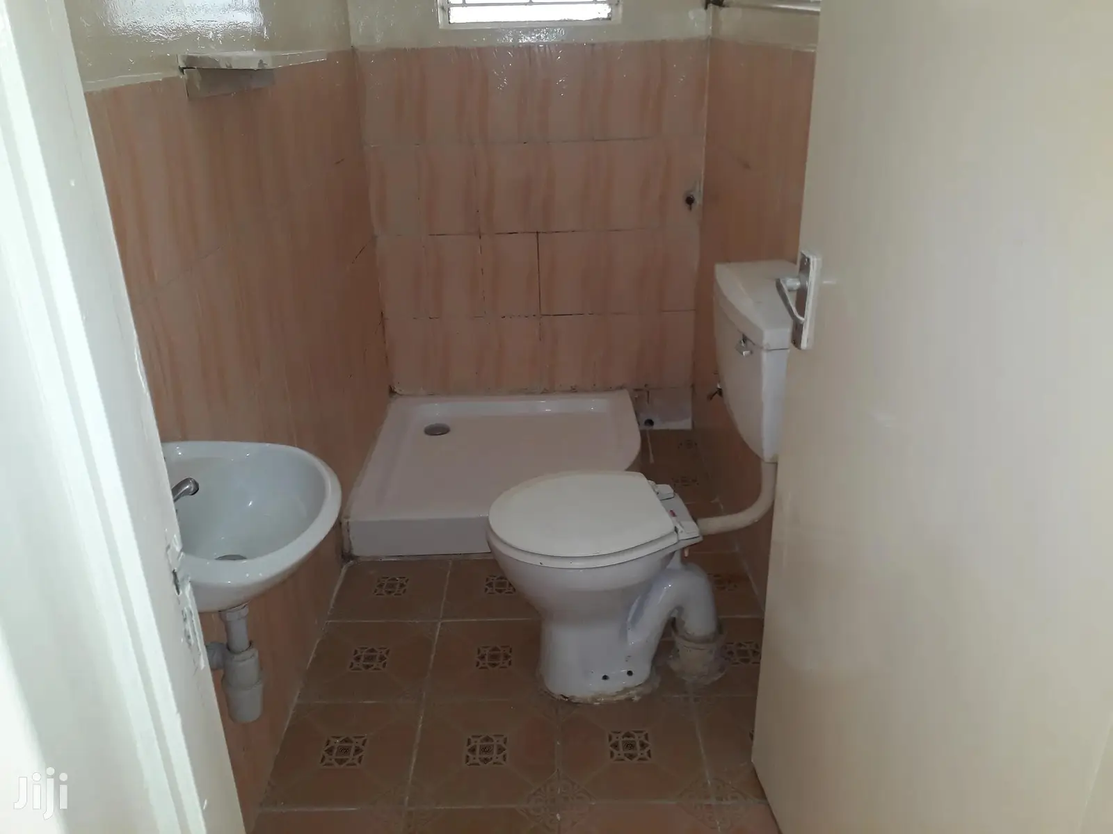 Hurlingham One Bedroom Guest Wing For Rent