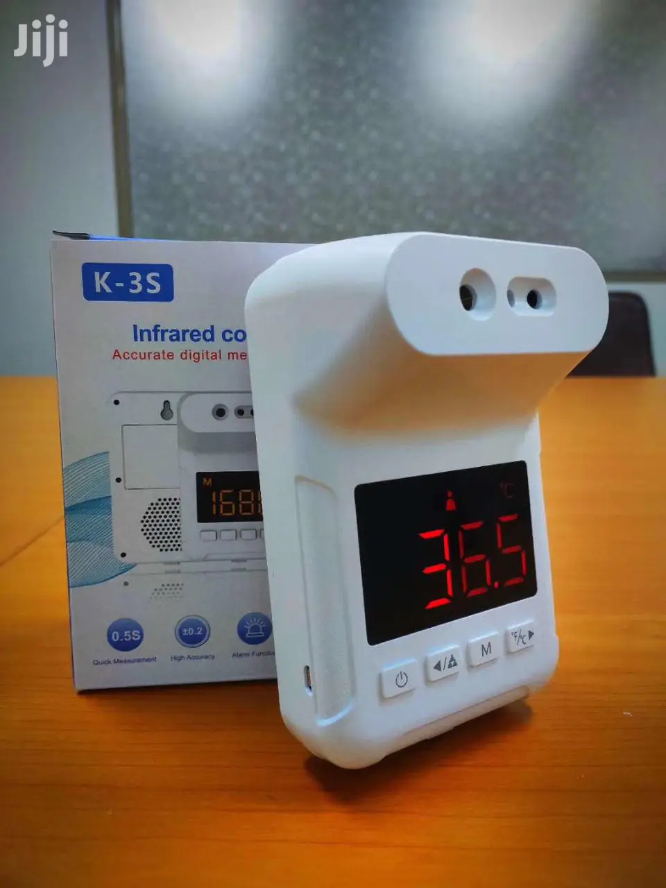 Wall Thermometer