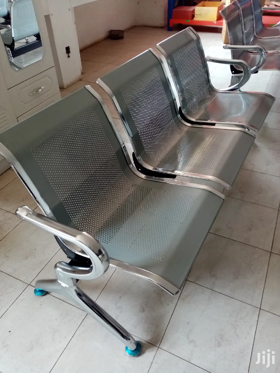Non Padded Waiting Chair