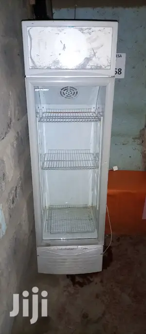Von Hotpoint Display Fridge