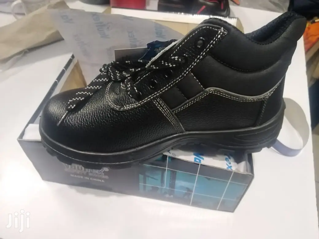 Stock Clearance- Safety Boots at Wholesale Price