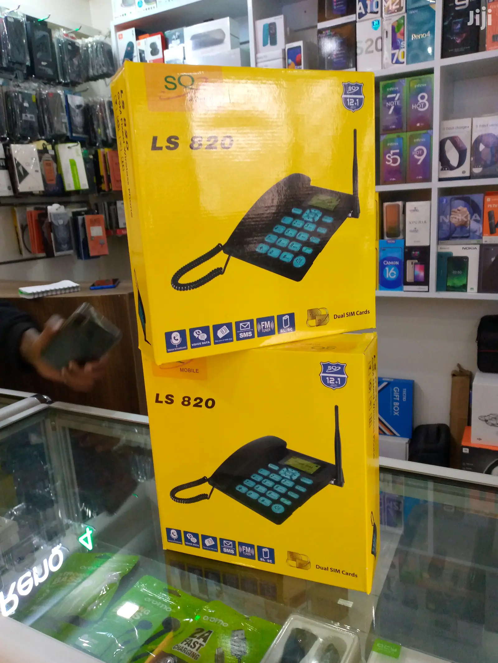 SQ LS-820 Desktop Landlines