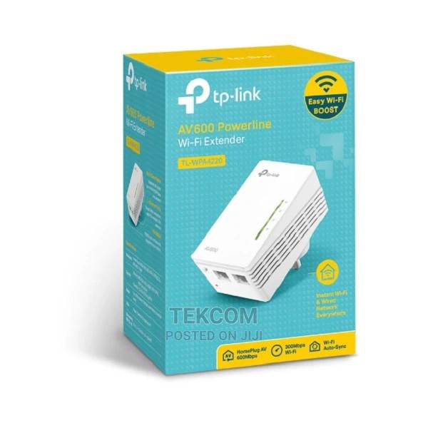 TP LINK TL WPA4220 Powerline 600 Wi-Fi Powerline Extender