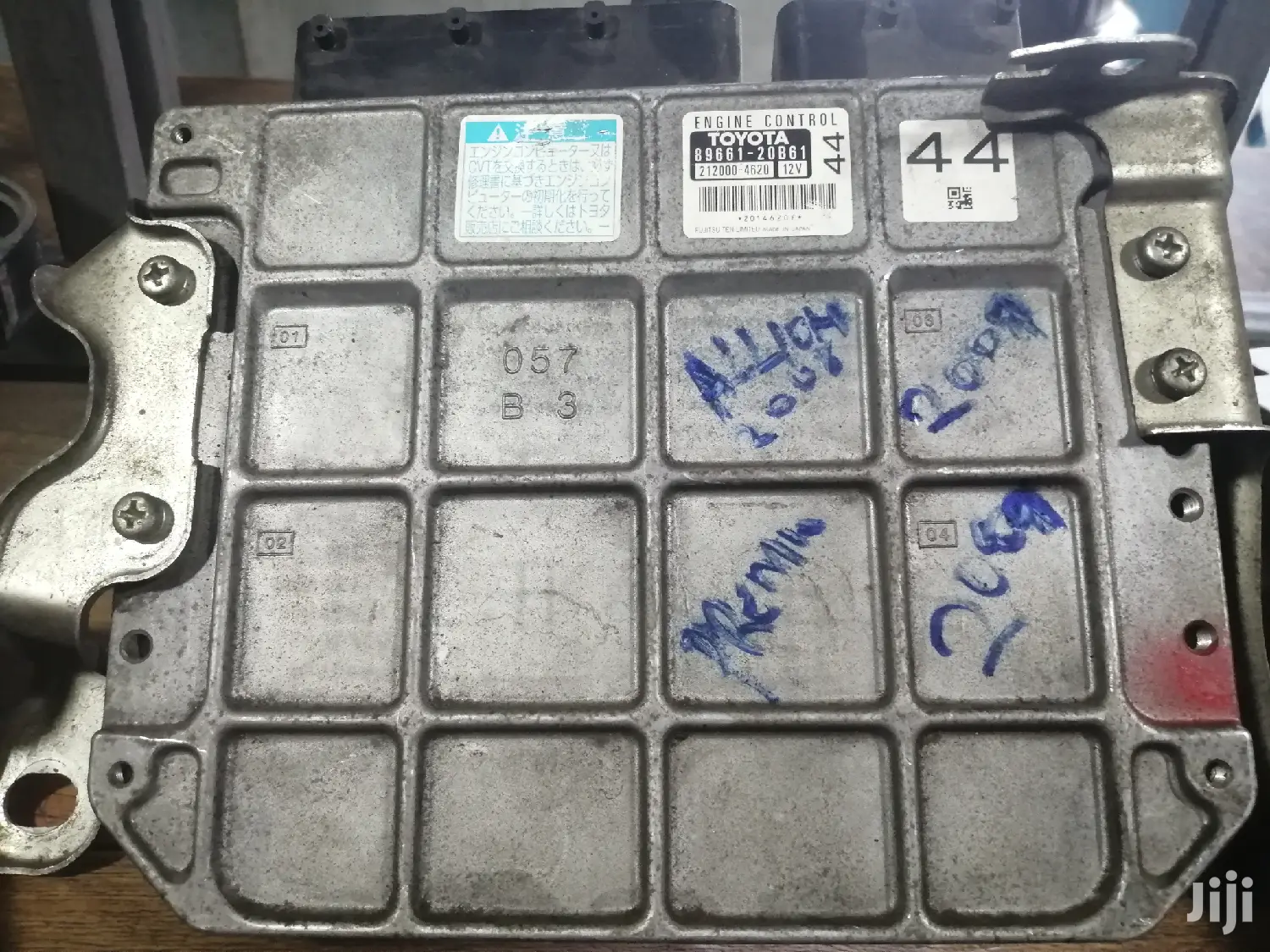 Toyota ECU Computer 20B61.