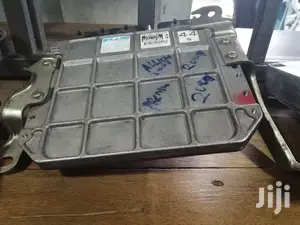 Toyota ECU Computer 20B61.
