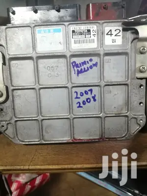Toyota ECU Computer 20B41.