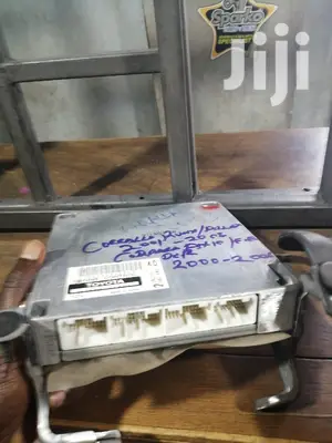 Toyota INZ Engine ECU Computer.