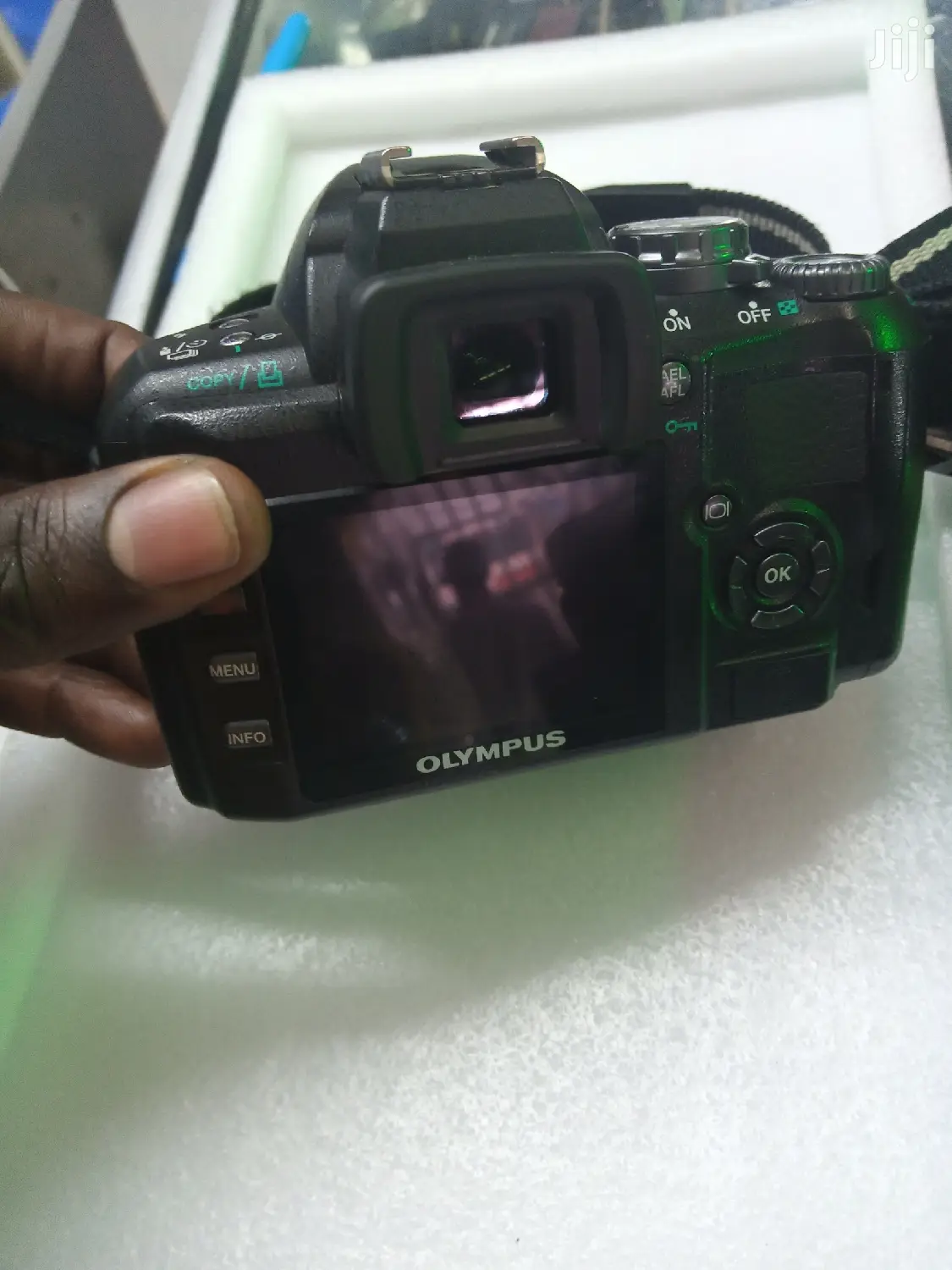 Olympus E-410 Professional Camera With Removable Lens