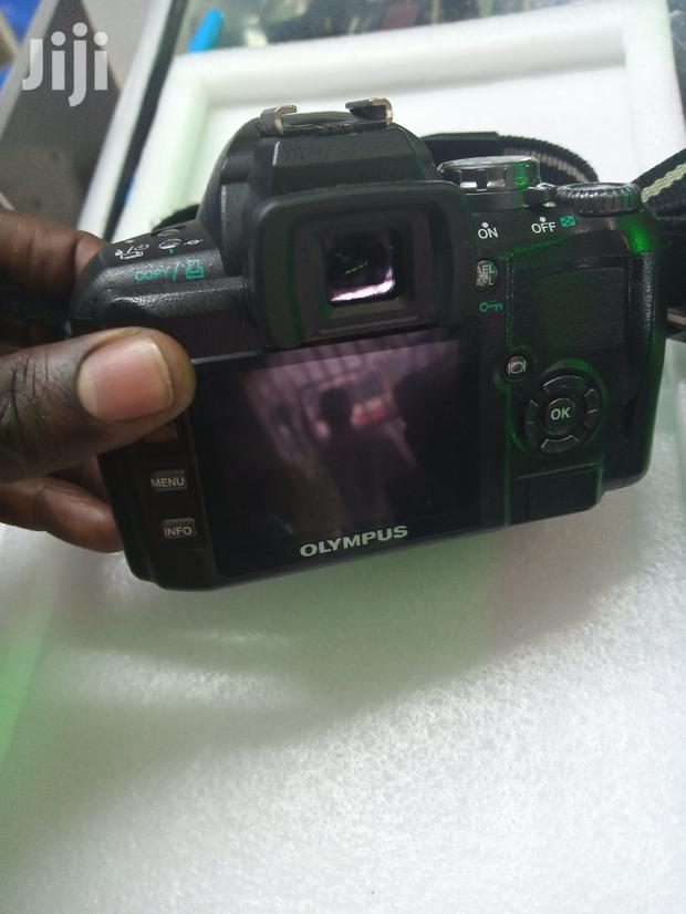 Olympus E-410 Professional Camera With Removable Lens - thumbnail 3