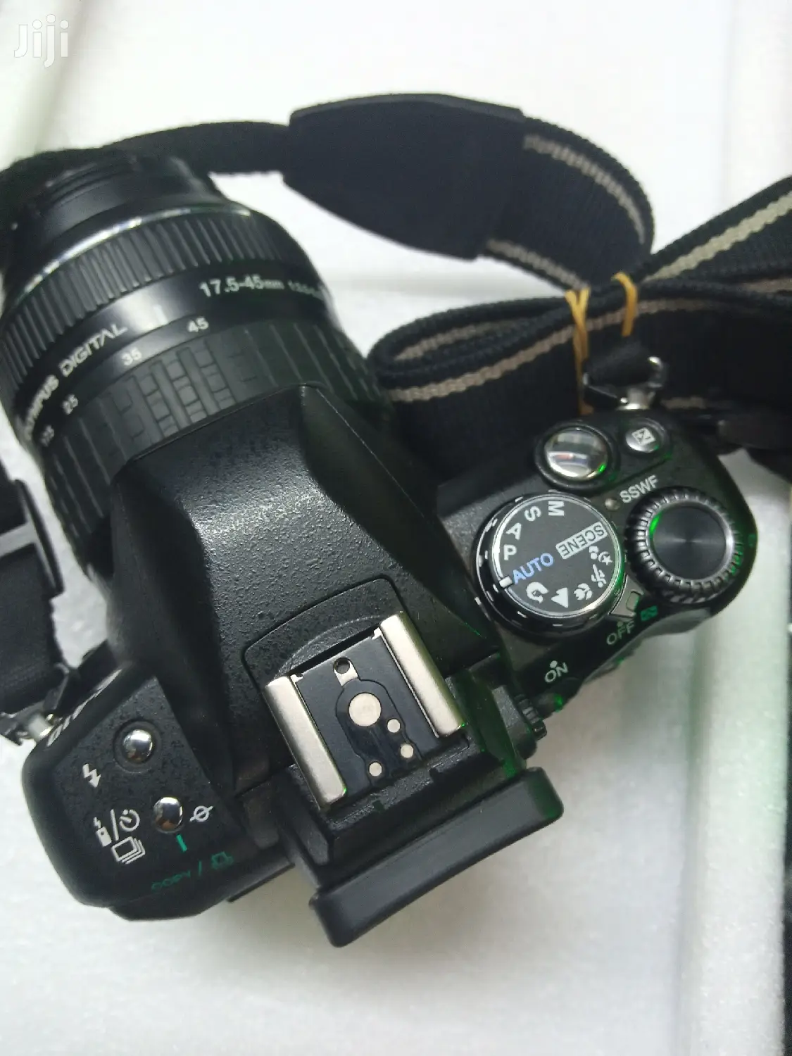 Olympus E-410 Professional Camera With Removable Lens