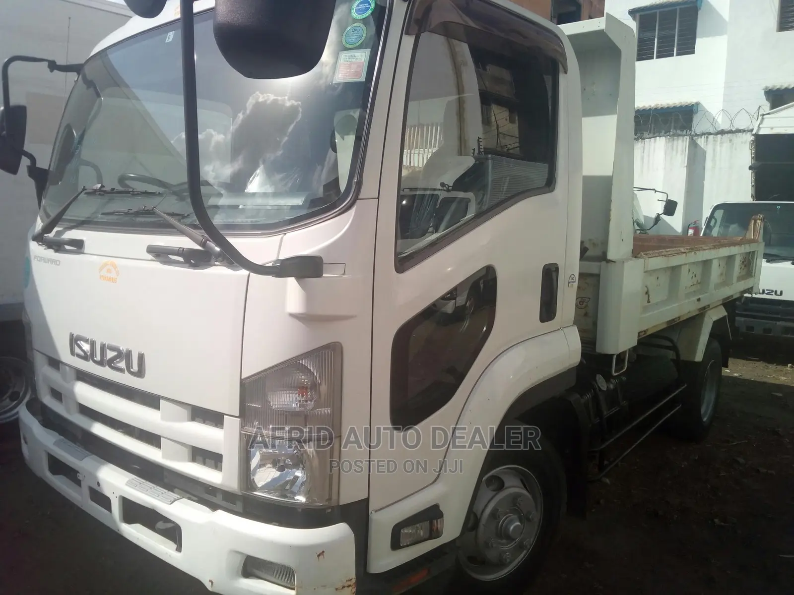 Isuzu FRR 2017 1500CC White