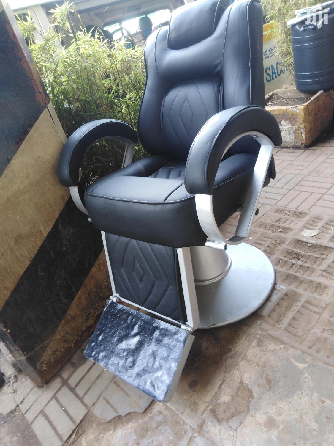Barber Chair /Kinyozi Chair /Classic Barber Chair /Executive in Nairobi