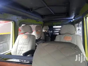 Tour / Land Cruiser Seats