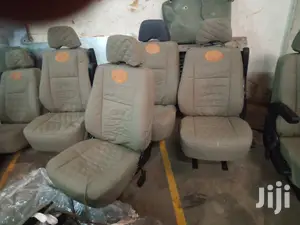 Tour / Land Cruiser Seats