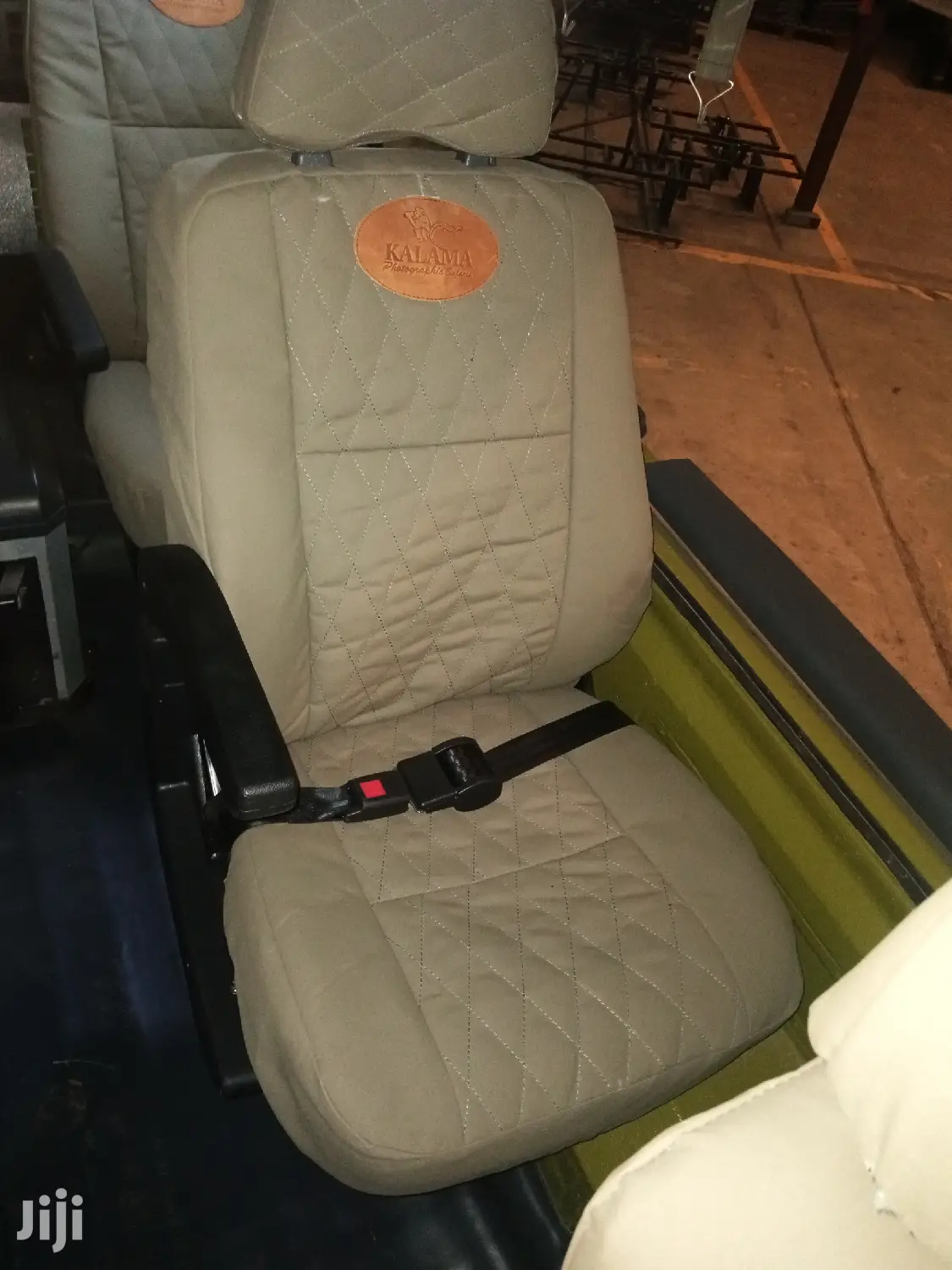 Tour / Land Cruiser Seats