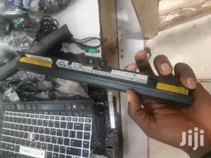 Hp Elitebook Battrey We Deliver