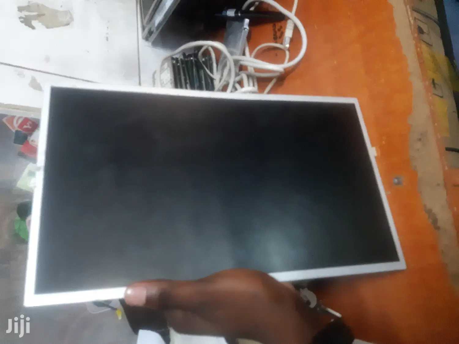 We Replace Broken Laptops Screens