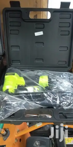 Air Brad Nailer