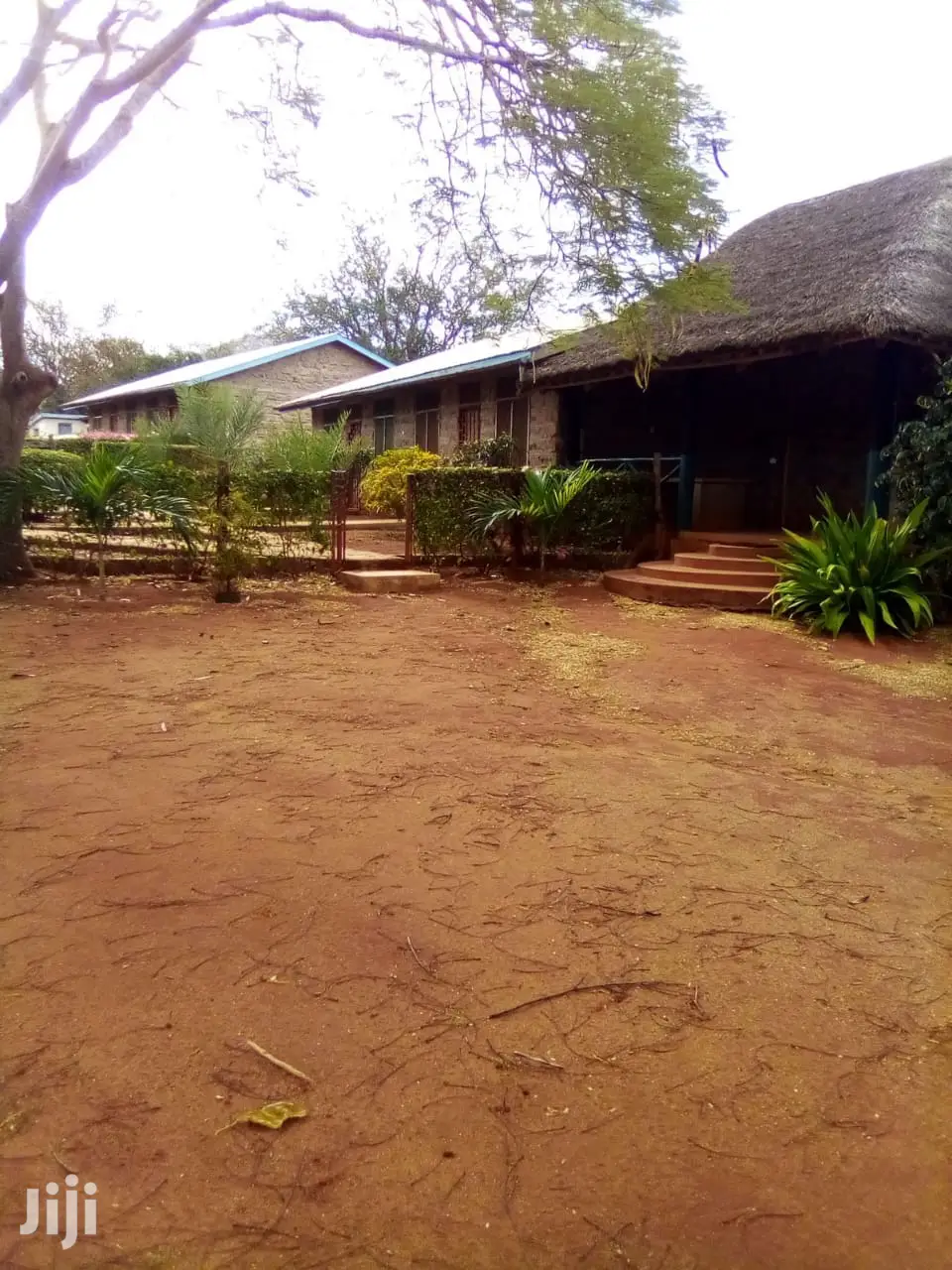 Furnished 10bdrm Villa in Ngolia for sale
