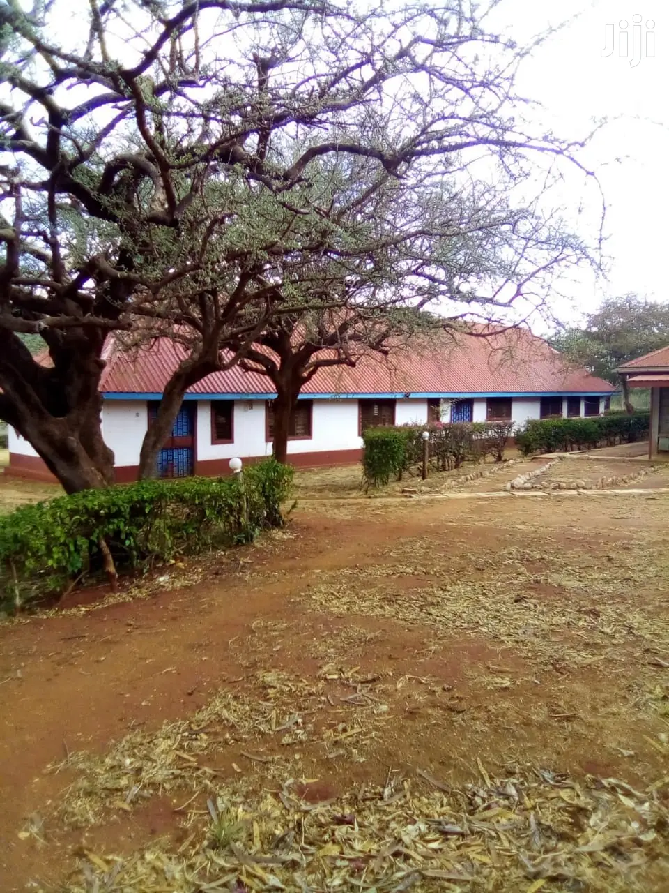Furnished 10bdrm Villa in Ngolia for sale