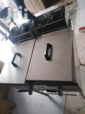 Chip's Deep Fryer Imported With Stand & Taps Stand Electric