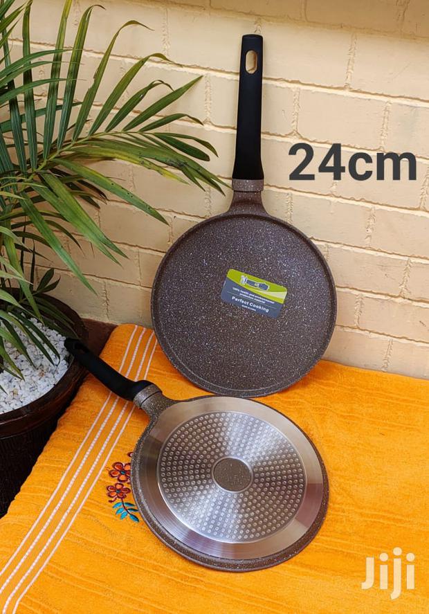 Nonstick Pizza Pan - main view