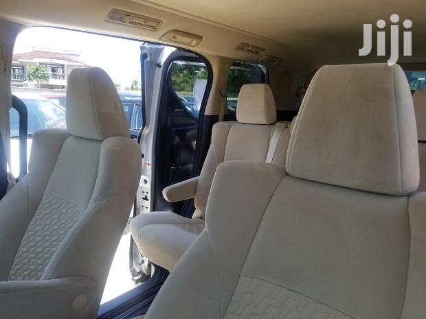 Toyota Alphard 2016 Silver - thumbnail 4