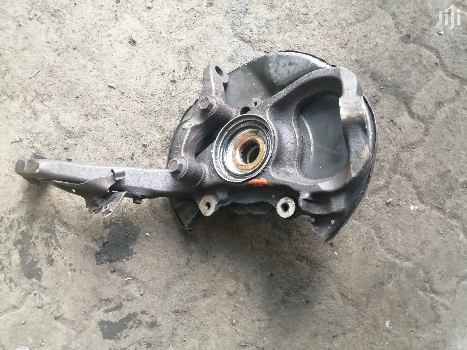 Steering Knuckle Toyota Land Cruiser 100 Series/Vx/Amazon in Nairobi