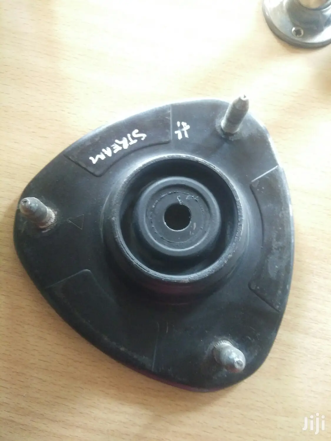 Honda Stream Shock Mount