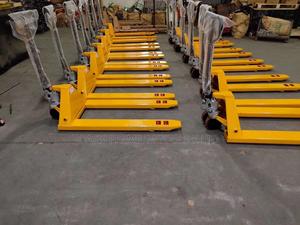Hand Pallet Truck 3 Ton - thumbnail 2