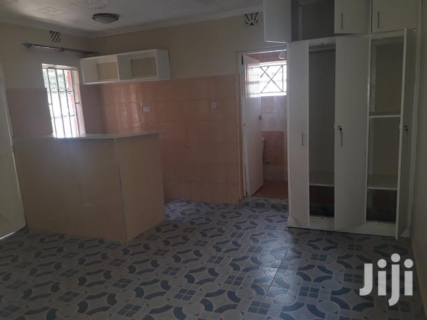 Hurlingham Self Contained Studio For Rent - thumbnail 5