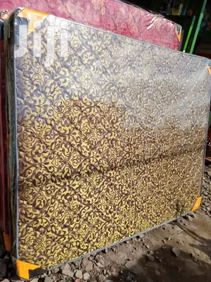 Heavy Duty/High Density (6by6 8") Mattresses