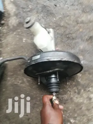 Toyota Premio/Old Model/Nyoka Brake Booster/Master Cylinder.
