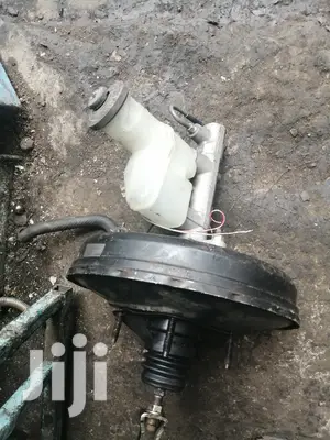 Toyota Premio/Old Model/Nyoka Brake Booster/Master Cylinder.