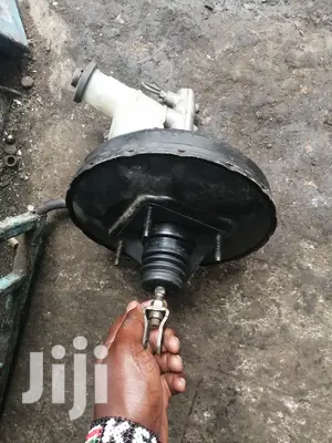 Toyota Premio/Old Model/Nyoka Brake Booster/Master Cylinder.