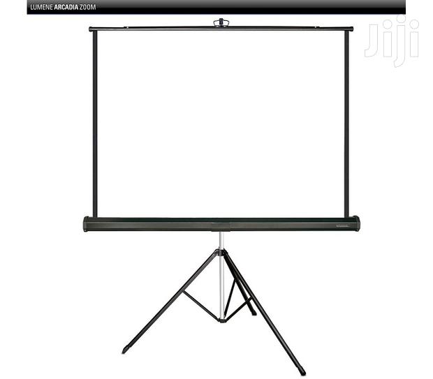 Projector Screen Tripod 200 BY 200 - main view