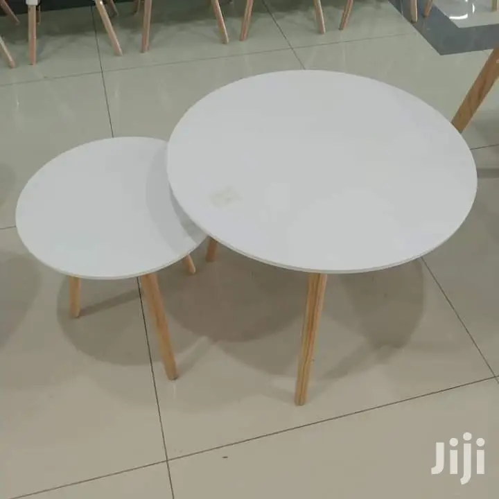 Minimalist Aemes Table Set