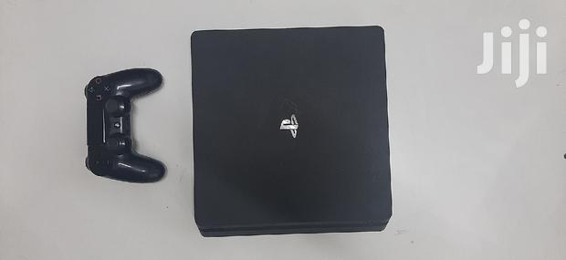 Charcoal Black Ps4 Slim - main view
