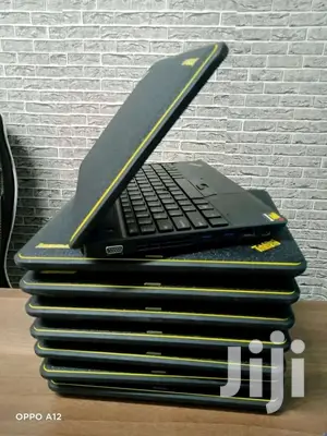 Laptop Lenovo ThinkPad X131e 4GB AMD HDD 320GB