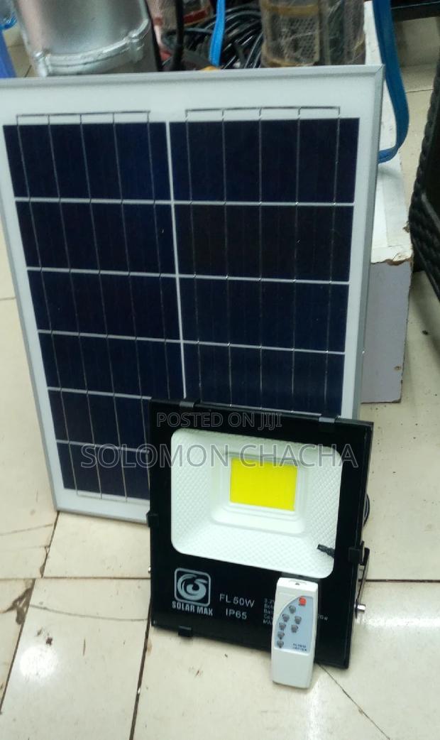 Led Solar Flood Light 100w Automatic It Uses Remote Controll